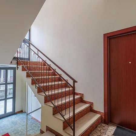 Guesthost - La Terrazza Di Mamma Apartament